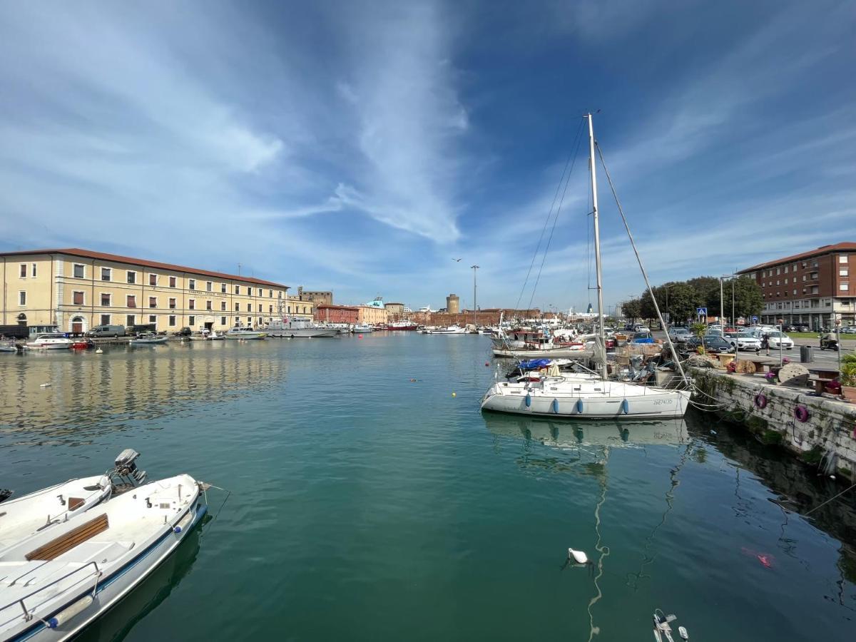 Kasia Porta Sul Mare Di Livorno Free Parking Buitenkant foto