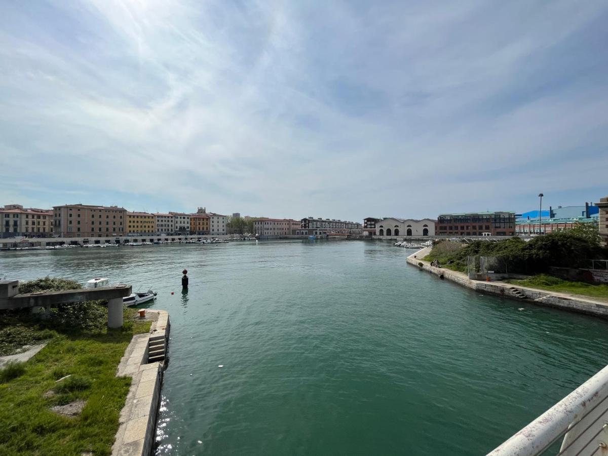 Kasia Porta Sul Mare Di Livorno Free Parking Buitenkant foto